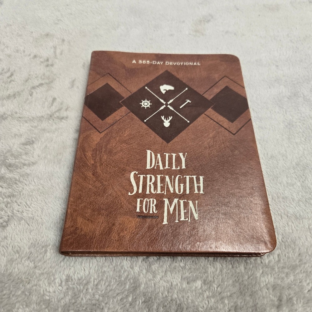 Daily Strength for Men 365 Day Devotional Chris Bolinger Faux Leather Brown 2018